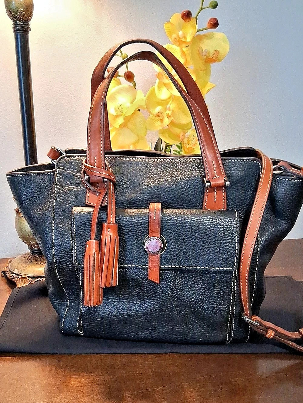 Dooney & Bourke Black Pebble Leather Shopper Tote/crossbody